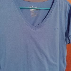 Woman's XL Dri-Fit Nike shirt.